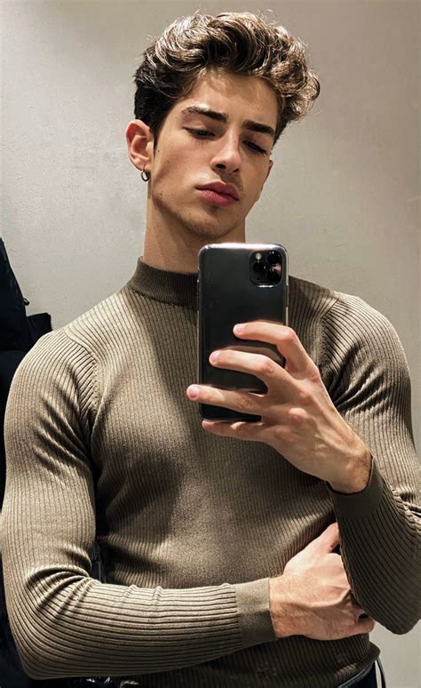Male Model Poses Aesthetic Pic Park
