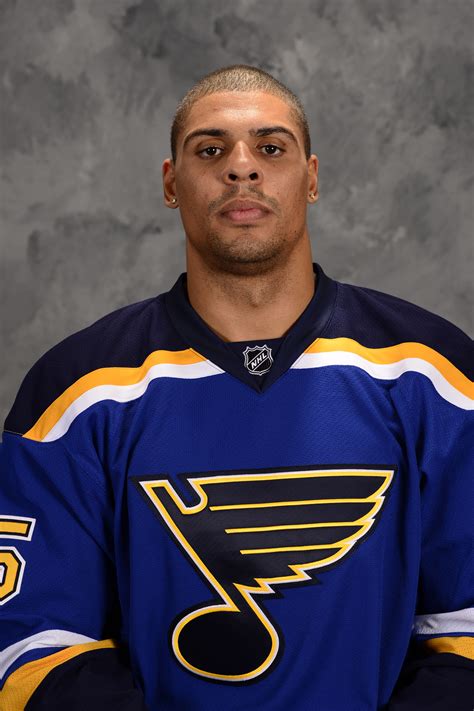 St Louis Blues Ryan Reaves Has A Present For The Tooth Fairy