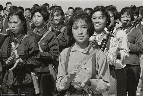 Fascinating Pictures Give Rare Glimpse Of Maos China In 1965 Daily