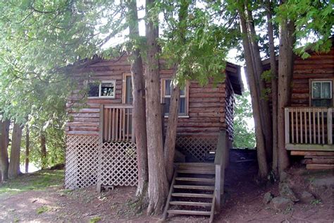 Manor 1 2 Rental Cabins At Fernleigh Lodge Original Log Cabins