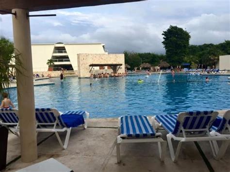 Swim Up Bar Picture Of Grand Sirenis Riviera Maya Resort And Spa