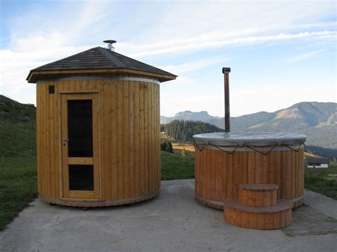 Wood Fired Hot Tubs And Barrel Saunas Sauna Badetonnede