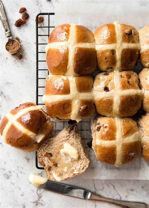 Easter Recipe Easy Hot Cross Buns Wedded Wonderland