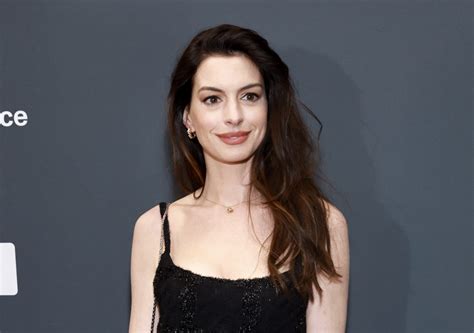 Anne Hathaway Recalls Being Asked Disturbing Interview Question At Age 16 Trendradars