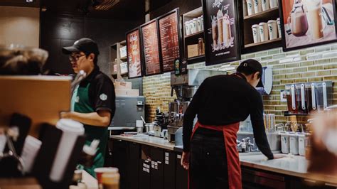 8 Starbucks Customer Experience Innovations How Starbucks Become A