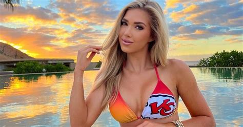 Chiefs Owners Daughter Gracie Hunt Stuns In Pre Game Photos