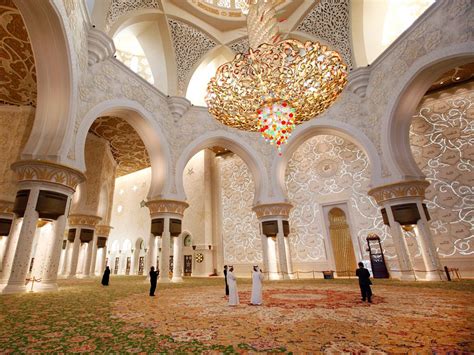 Sheikh Zayed Grand Mosque Photos Interior Chandelier Calligraphy