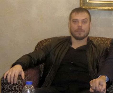 İzmir'deki fetö borsası'nın ve eski akp i̇zmir i̇l başkan yardımcısı ahmet kurtuluş cinayetinin kilit ismi olan suç örgütü lideri serkan. Suç örgütü liderleri birçok suçtan aranıyordu! Buenos ...
