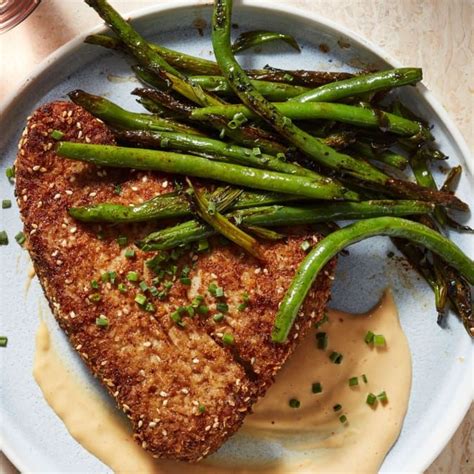 Japanese Crispy Tuna Steaks With Stir Fried Green Beans Rachael Ray Every Day Fresh Tuna