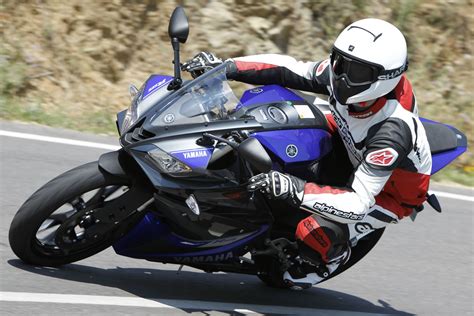 Tech black, competition white, icon blue. First ride: 2014 Yamaha YZF-R125 review | Visordown