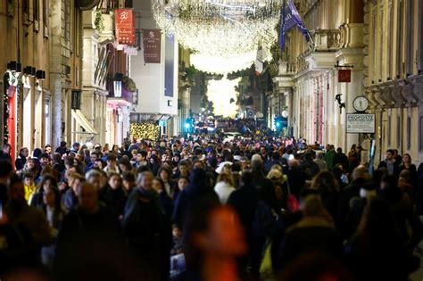 Italy Retail Sales Fall In February As Food Buying Contracts 933 The