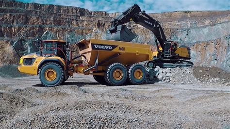 Demo Of Volvo Construction Equipment Heavyweights Youtube