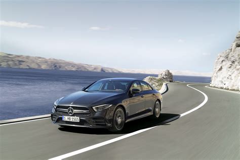 What platform is the Mercedes CLS built on? 2