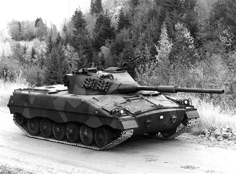 Four main versions of the tank have been deployed. Infanterikanonvagn 91 - Elfnet.hu