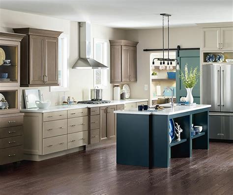Unique maple kitchen cabinets stock of kitchen design the maple kitchen cabinets is the workshop of the homemaker. Maple Kitchen Cabinets - Diamond Cabinetry
