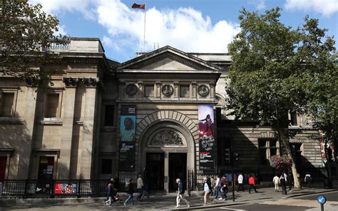 The National Portrait Gallery In London Is Closing For Three Years