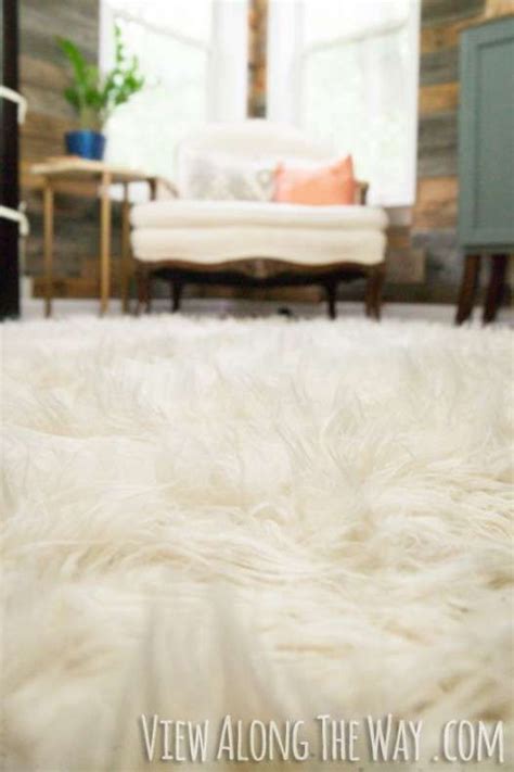 How To Make A Diy Faux Fur Rug View Along The Way Diy Rug