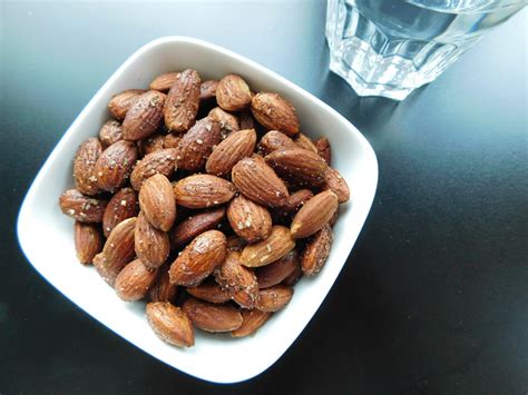 Roasted Spiced Almonds Get The Good Stuff