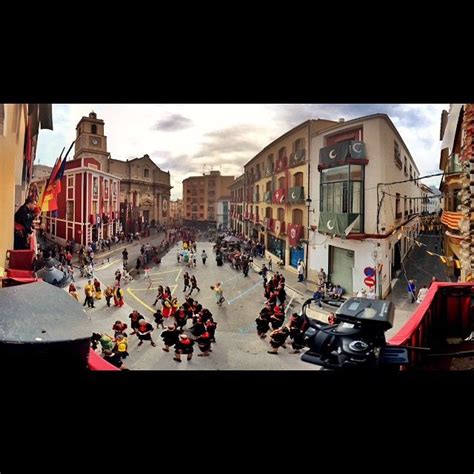 Simple Science: How to Make a Volcano with Kids