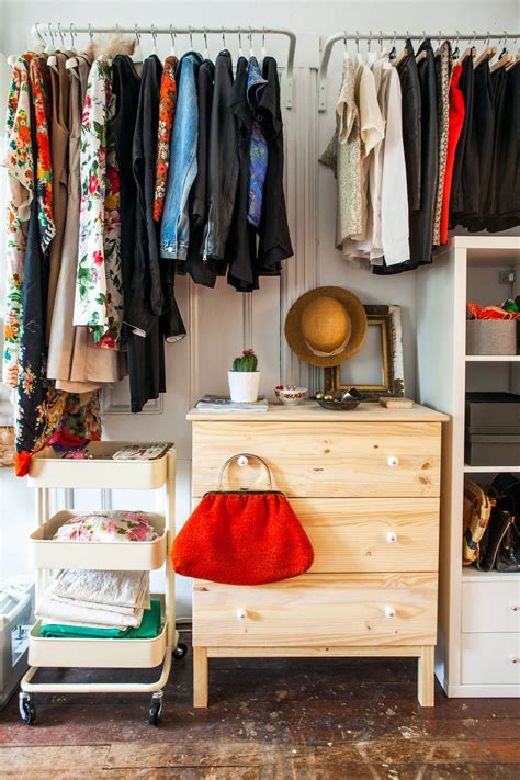 It's not completely uncommon for new yorkers to have to come up with their own creative closet solutions. Closet Organization Ideas - Clothing Storage Solutions