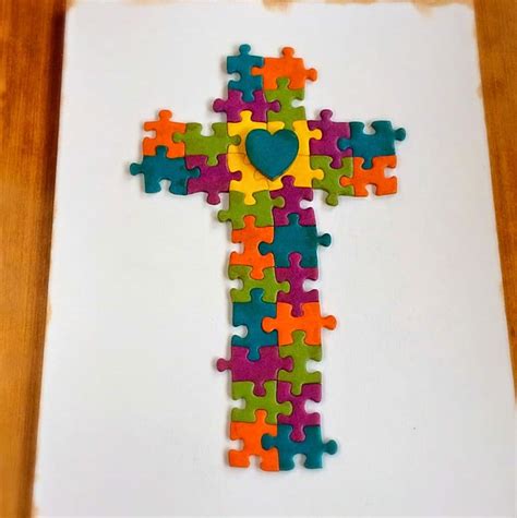 Lots of inspiration for 45+ crafts using pieces that you would throw away. Puzzle Piece Art - Twitchetts