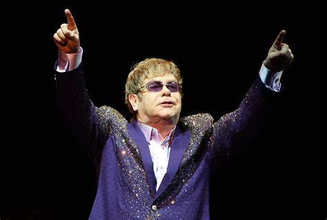 Sir Elton John’s Gigs In Russia To Go Ahead Despite Anti Gay Laws The Independent The