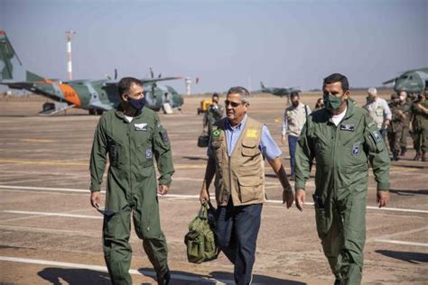 Ministro Da Defesa E Comandante Da Aeronáutica Visitam Exercício Tápio