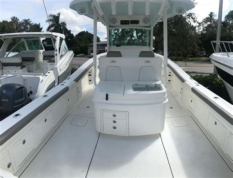 2014 caterpillar 305e2 cr mini excavator: 2019 New World Cat 320 CC Power Catamaran Boat For Sale ...