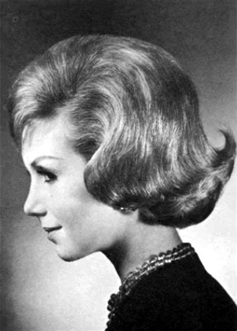 25 Flip Hairstyle 60s Hairstyle Catalog