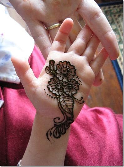 The biggest baddest henna tattoo kit around for beginners! Mehndi 360: Kids mehndi designs