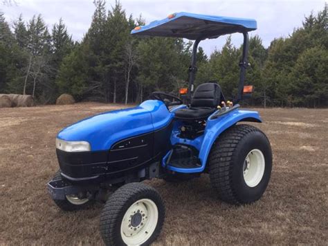 Direction assistée hydrostatique cabine : 2000 New Holland Tc29d 4Wd In Greenwood AR - RD Auto Sales