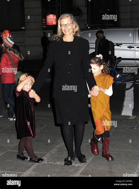 Annie Leibovitz With Her Children Annie Leibovitz A Photographers