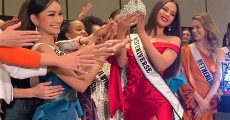 Presentan La Nueva Corona De Miss Universe Wapatv Noticias Videos