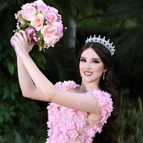 Vestidos Para Xv Años Tono Rosa Blush Detalles De Flores Ideas Para