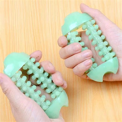 1pcs Green Plastic Dual Hand Finger Massager Roller Joint Relaxing Nail Massage Tool In Massage