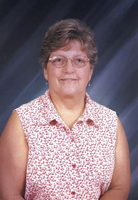 Obituary Of Mary Lou Holt Welcome To Green Hill Funeral Home Serv