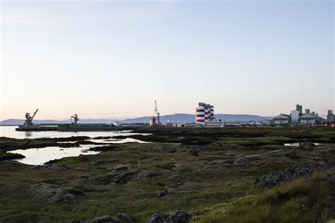 Rio Tinto Landsvirkjun Iceland Power Deal To Keep Isal Aluminum Plant