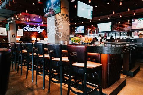 Browns Social House - Discover Calgary's 17th Ave SW