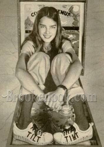 Alice Sweet Alice Brooke Shields Photo 842971 Fanpop