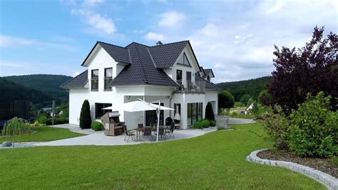 Für ein kleines haus mit einer grundfläche von zwei quadratmetern fallen etwa 350 euro an. ALBERT Haus Erfahrungen - Familie Werner - Fertighaus ...
