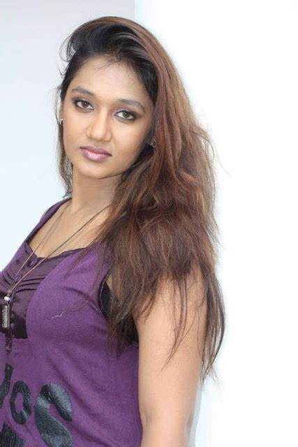Srilankan Hot Actress Upeksha Swarnamali New Photo