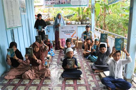 Wahdah Inspirasi Zakat Ikhtiar Distribusikan Mushaf Al Quran Ke Luwu