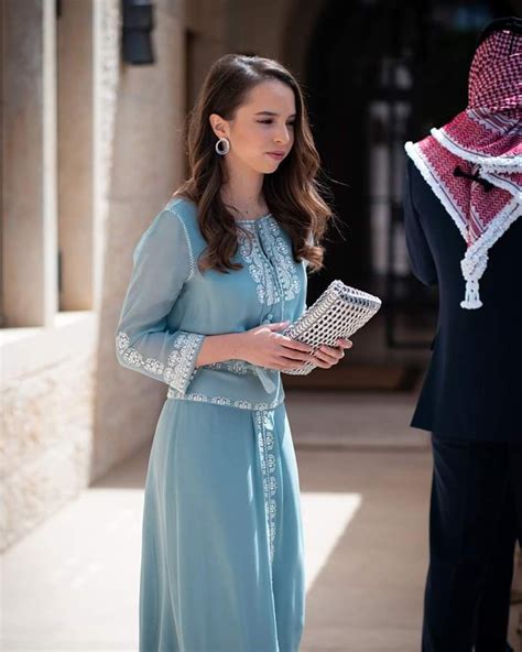 Princess salma is part of the hashemite family. Royal Ladies on Twitter | Royal clothing, Fashion, Royal