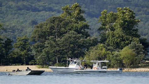 Officials 13 Killed In Missouri Duck Boat Sinking Four Still Missing
