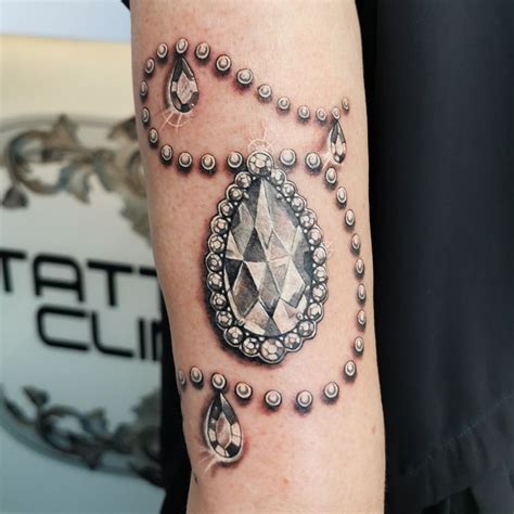 Jewellery Style Tattoo Pearl Tattoo Necklace Tattoo Jewelry Tattoo Wrist Tattoos Forearm