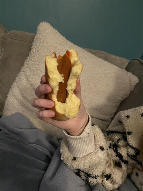 How My Girlfriend Eats Hot Dogs Mildlyinfuriating