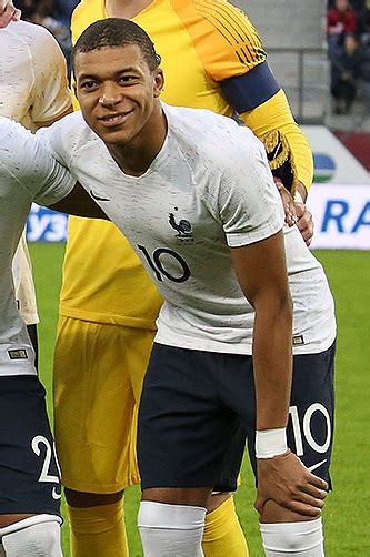 That's all about kylian mbappe's age, height, weight and biography. Kylian Mbappé - Wikiwand