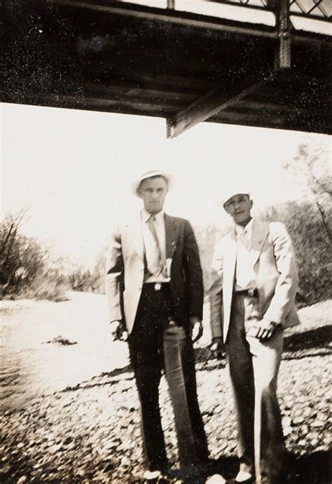 Clyde And Henry Methvin Bonnie Et Clyde Bonnie And Clyde Photos