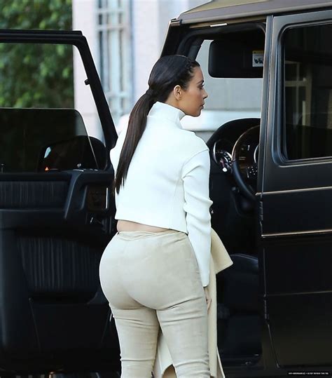 Kim Kardashian In Beige And White Combination Out In Los Angeles February 2014
