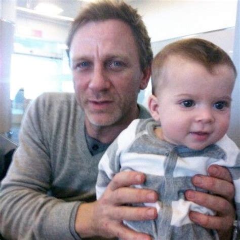 Daniel With A Baby Daniel Craig Daniel Craig Rachel Weisz Daniel
